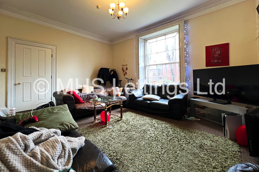 Photo of 8 Bedroom Mid Terraced House in 76 St. Michaels Road, Leeds, LS6 3BG