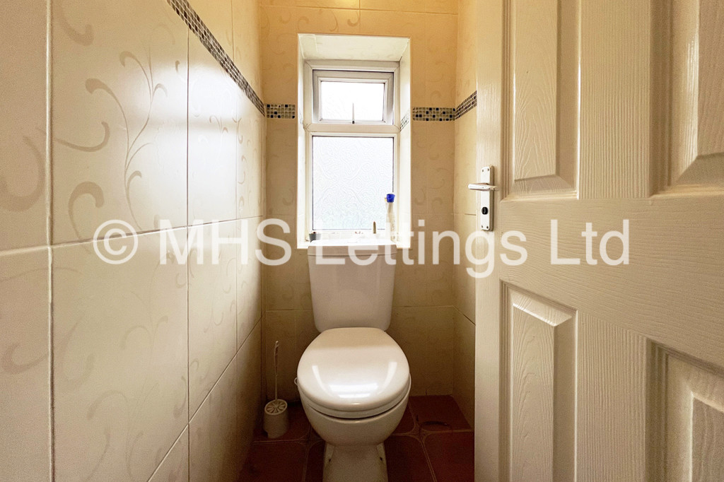 Photo of 4 Bedroom Semi-Detached House in 52 Dennistead Crescent, Leeds, LS6 3PU