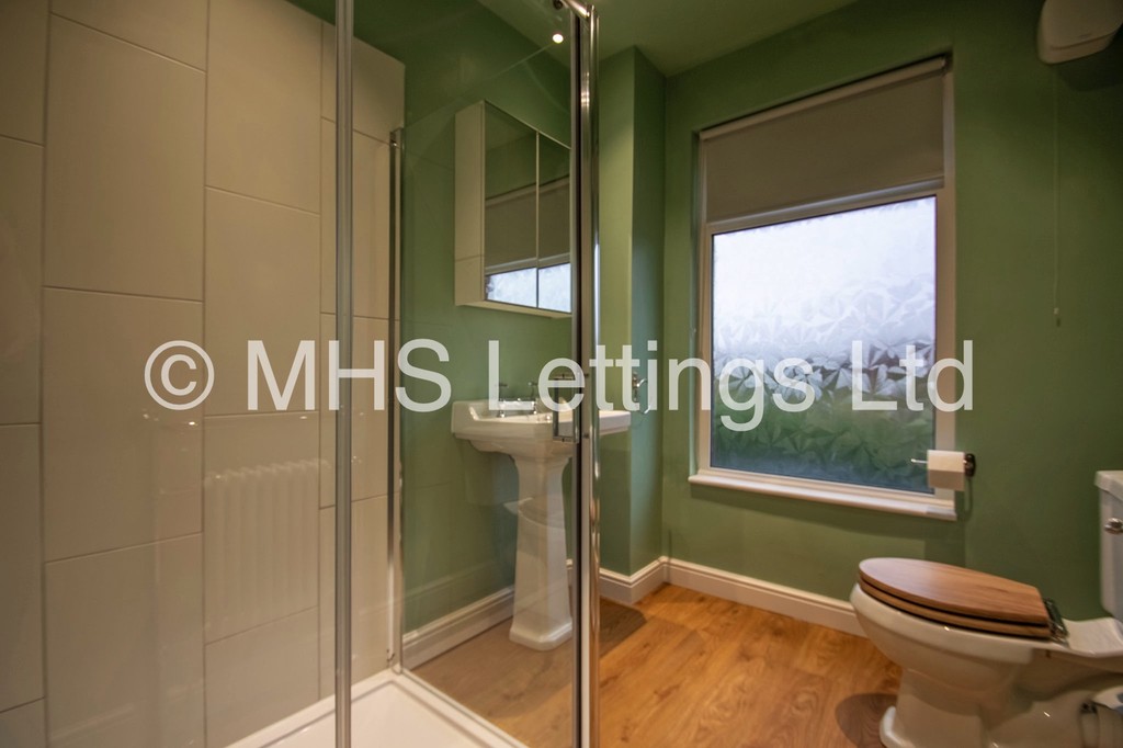 Photo of 2 Bedroom Mid Terraced House in 14 Stanmore Hill, Leeds, LS4 2PW