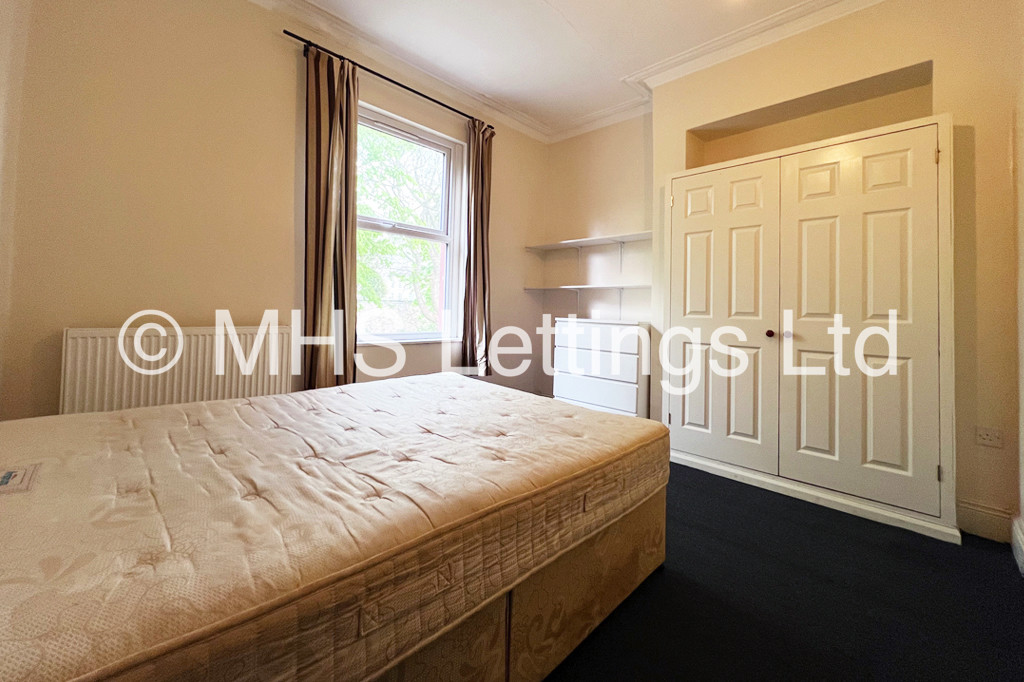 Photo of 2 Bedroom Apartment in 17 Regent Park Terrace, Leeds, LS6 2AX