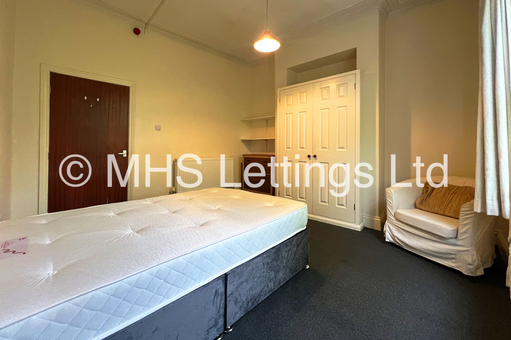 Photo of 2 Bedroom Apartment in 17 Regent Park Terrace, Leeds, LS6 2AX