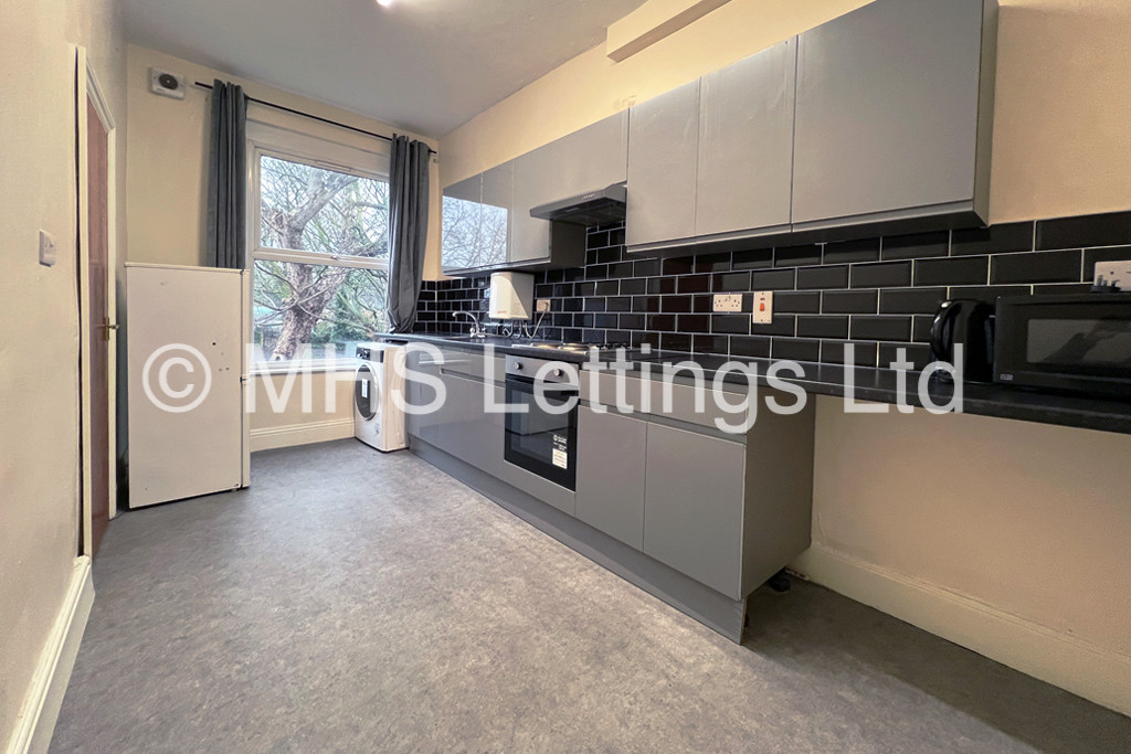 Photo of 1 Bedroom Studio in Flat 6, 6 Moorland Road, Leeds, LS6 1AL