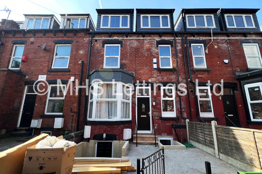Photo of 1 Bedroom Studio in 21b Royal Park Terrace, Leeds, LS6 1EX