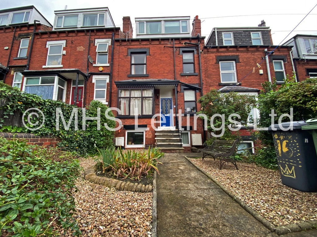 Photo of 3 Bedroom Mid Terraced House in 16 St. Anns Avenue, Leeds, LS4 2PB
