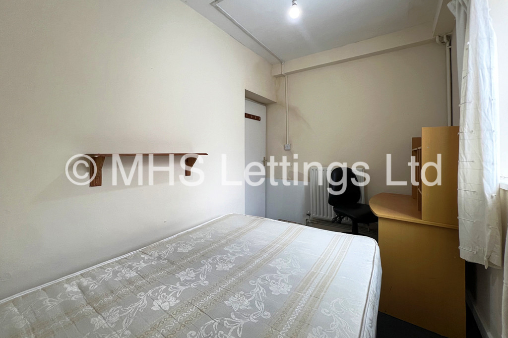 Photo of 1 Bedroom Apartment in 3A Moorland Road, Leeds, LS6 1AL