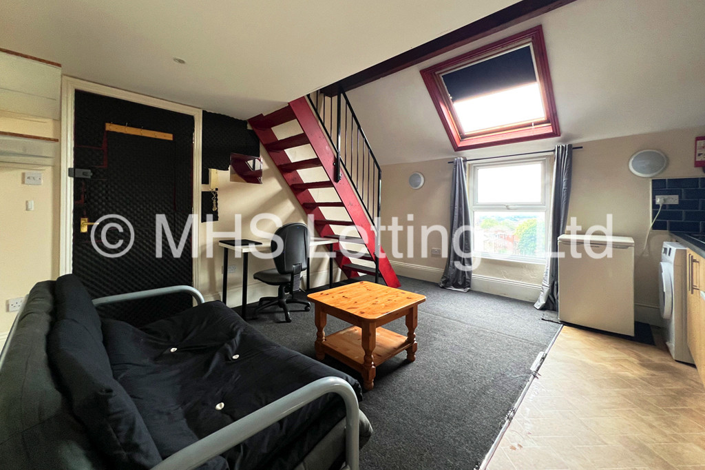 Photo of 1 Bedroom Maisonette in Flat 7, 3 Moorland Road, Leeds, LS6 1AL