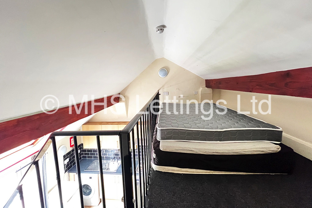 Photo of 1 Bedroom Maisonette in Flat 7, 3 Moorland Road, Leeds, LS6 1AL