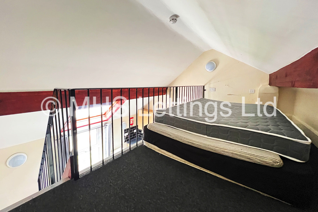 Photo of 1 Bedroom Maisonette in Flat 7, 3 Moorland Road, Leeds, LS6 1AL