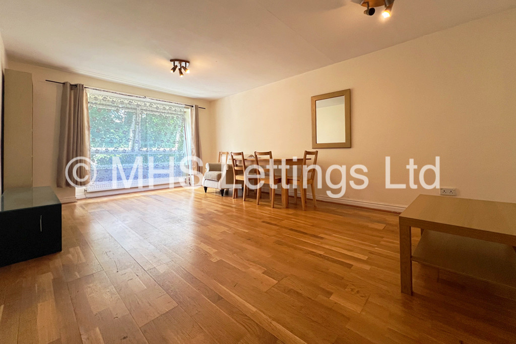 Photo of 2 Bedroom Apartment in 42 Welton Court, Leeds, LS6 1ES