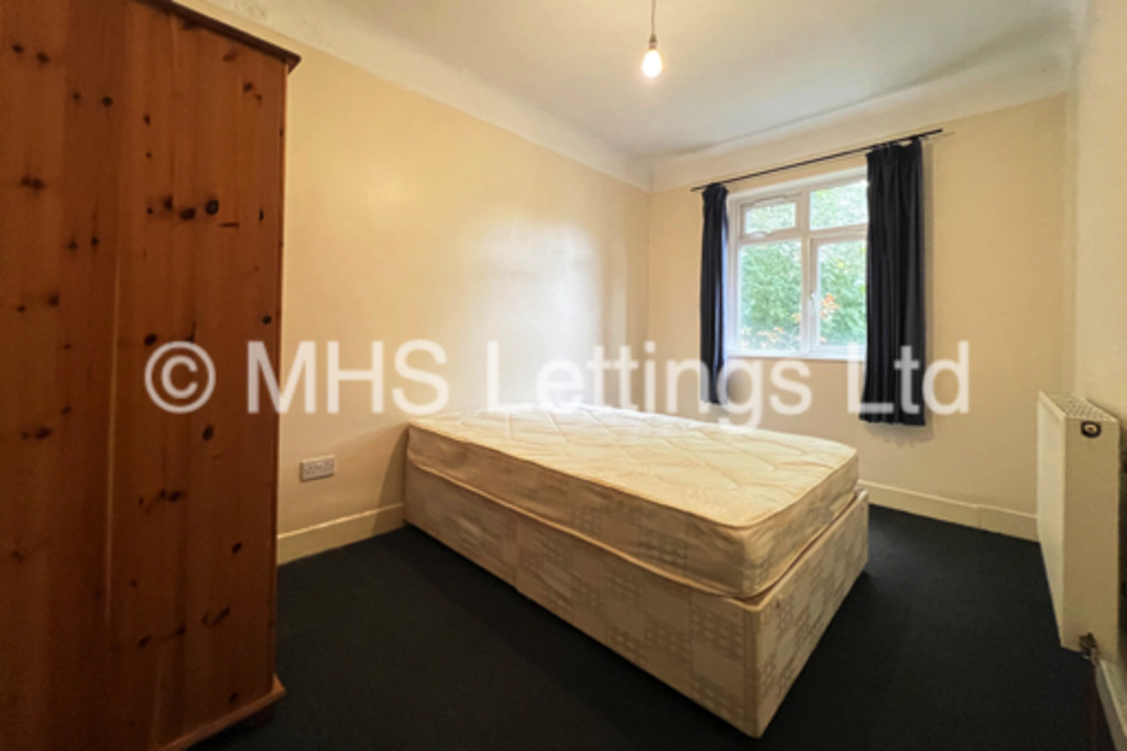 Photo of 2 Bedroom Flat in Flat 1, Sefton Court, 133 Otley Road, Leeds, LS6 3PY