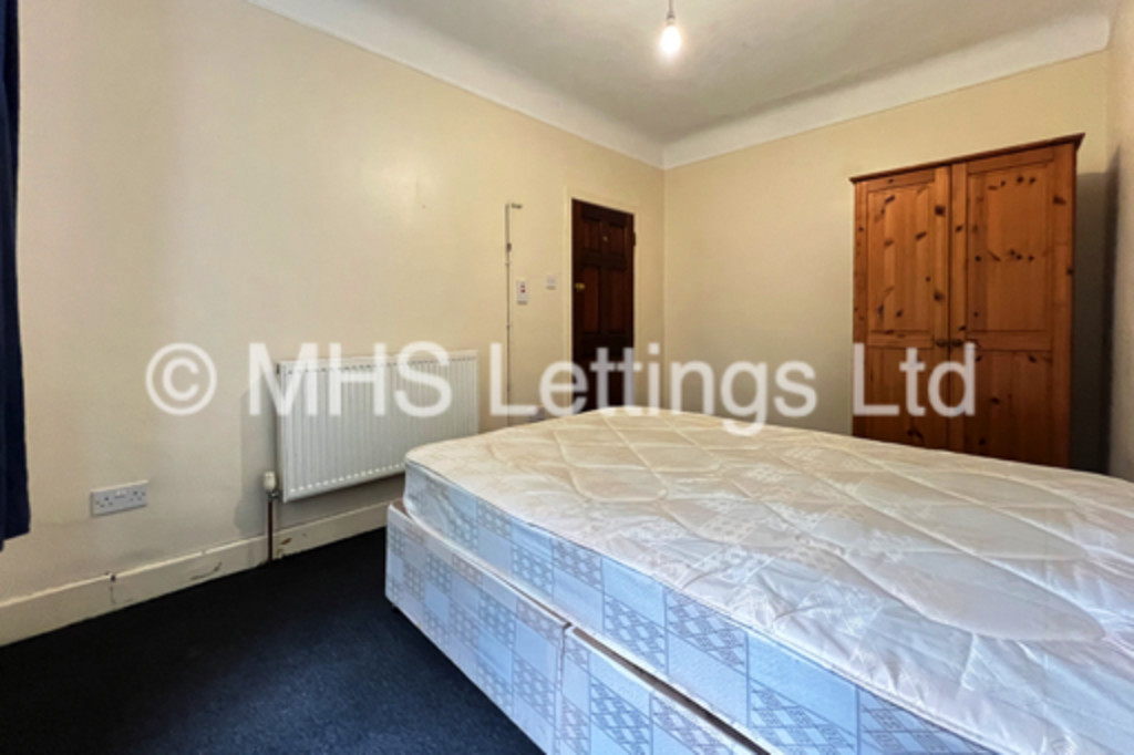 Photo of 2 Bedroom Flat in Flat 1, Sefton Court, 133 Otley Road, Leeds, LS6 3PY