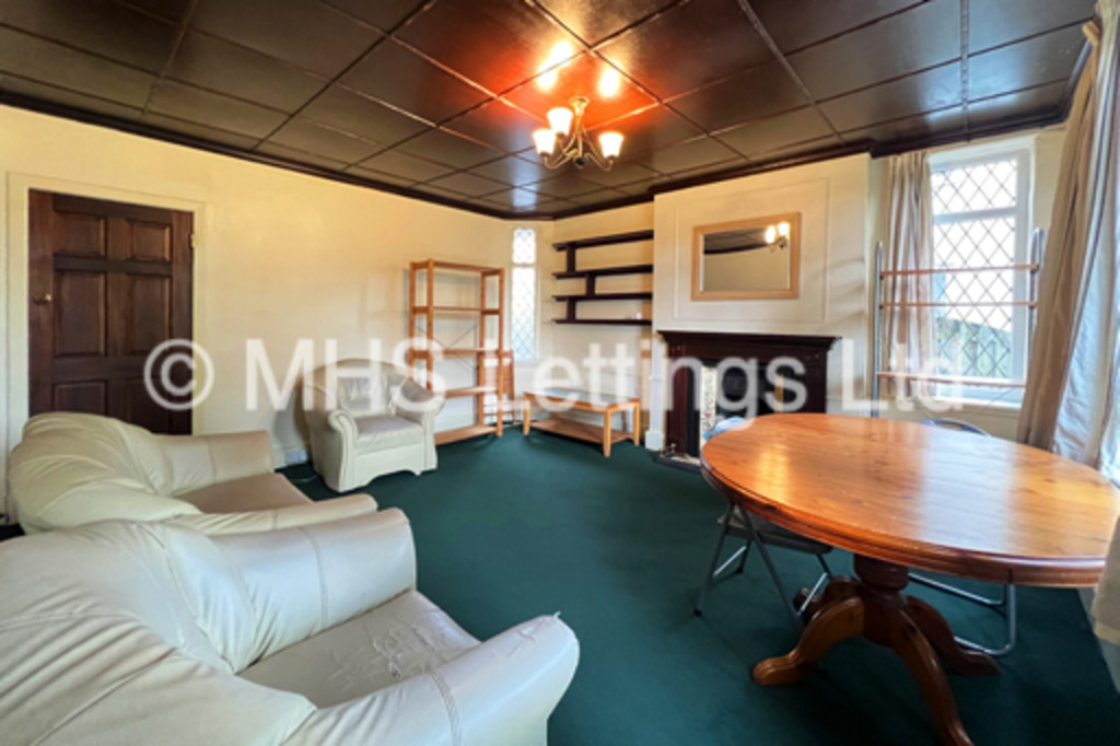 Photo of 2 Bedroom Flat in Flat 1, Sefton Court, 133 Otley Road, Leeds, LS6 3PY