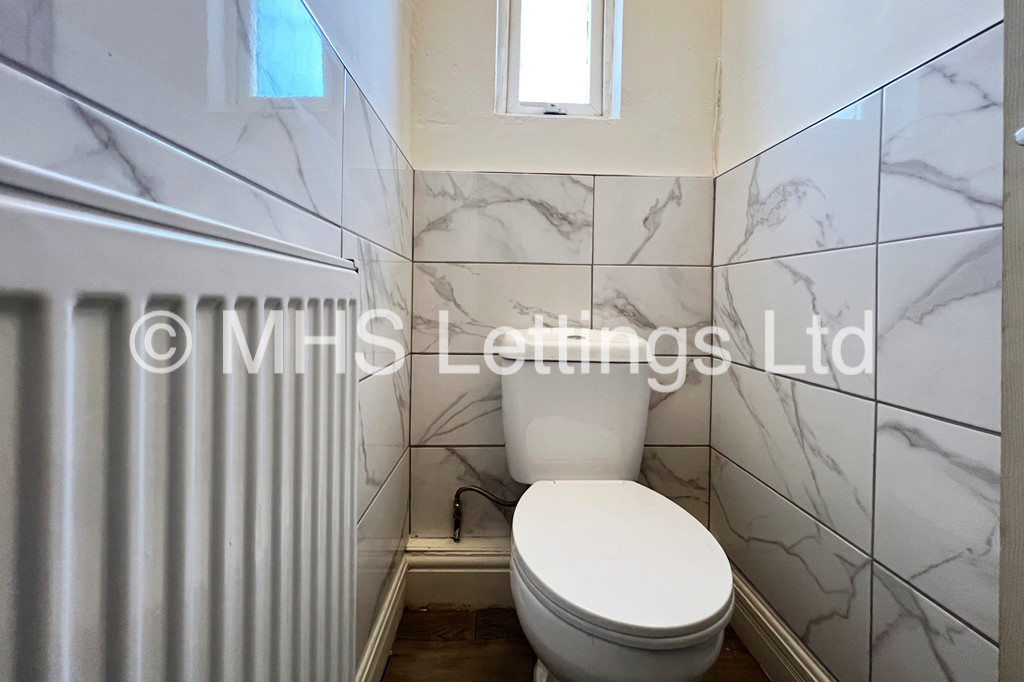 Photo of 1 Bedroom Shared Flat in Room 3, 92a Queens Road, Leeds, LS6 1HU