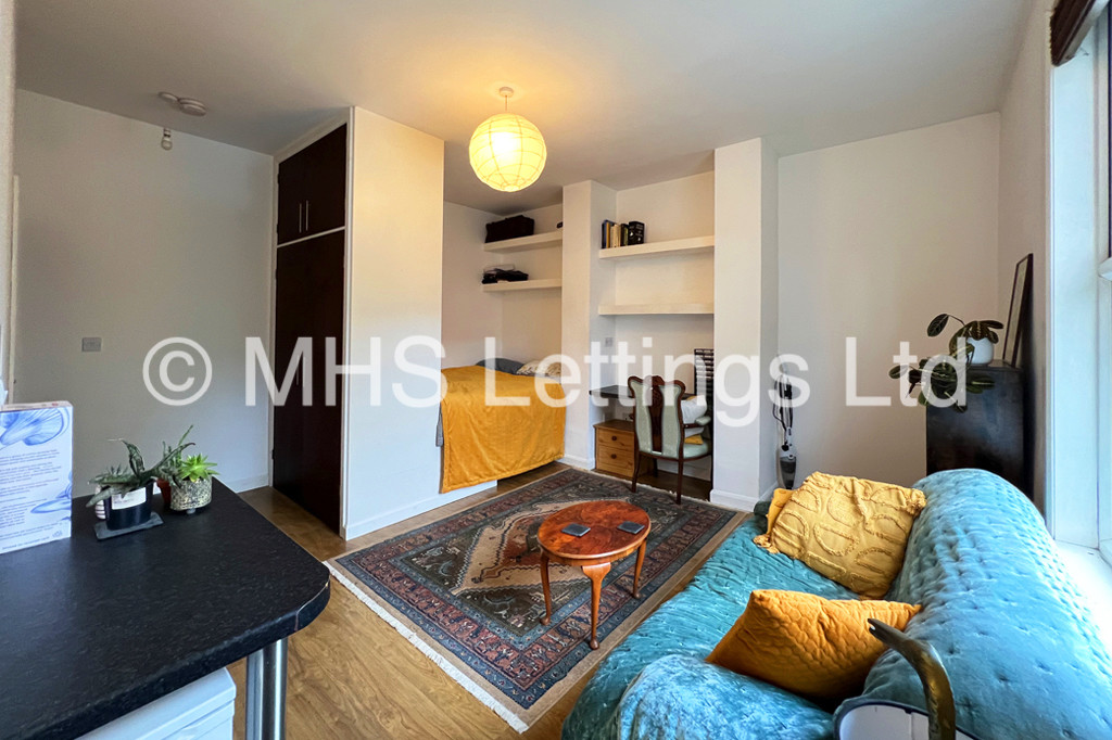 Photo of 1 Bedroom Bedsit in Studio 3, 2 Midland Road, Leeds, LS6 1BQ