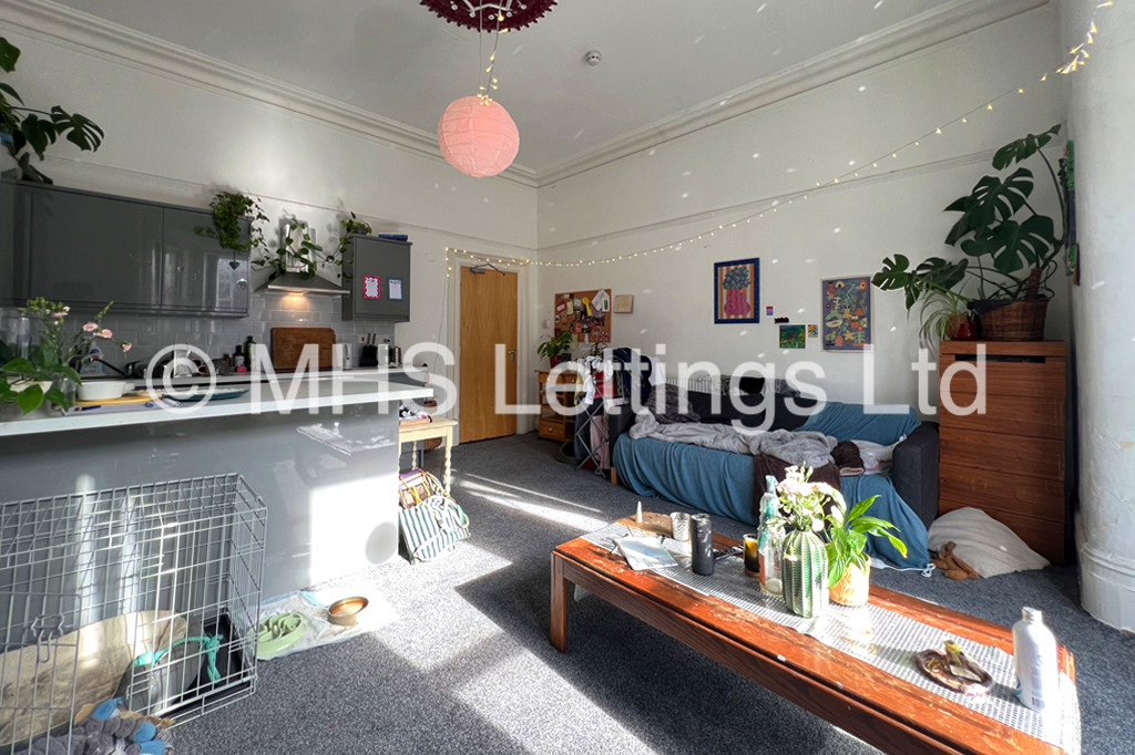 Photo of 2 Bedroom Flat in 43b Regent Park Terrace, Leeds, LS6 2AX