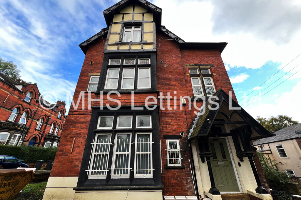 Photo of 1 Bedroom Flat in Basement Flat, 2 Grosvenor Road, Leeds, LS6 2DZ