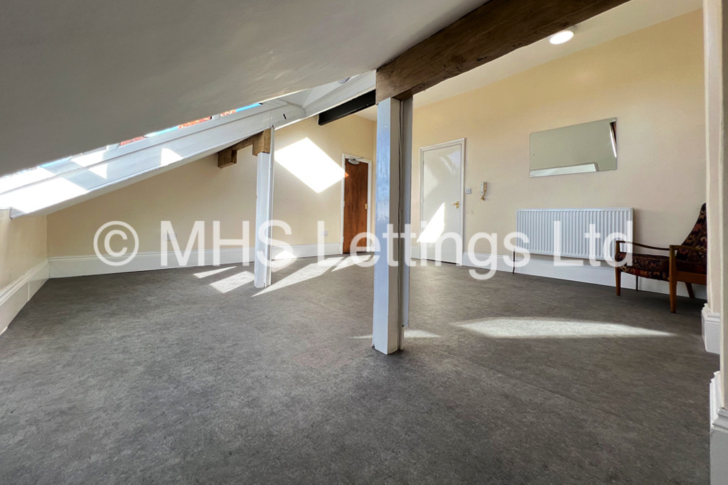 Photo of 2 Bedroom Flat in Flat 3, 17 Regent Park Terrace, Leeds, LS6 2AX