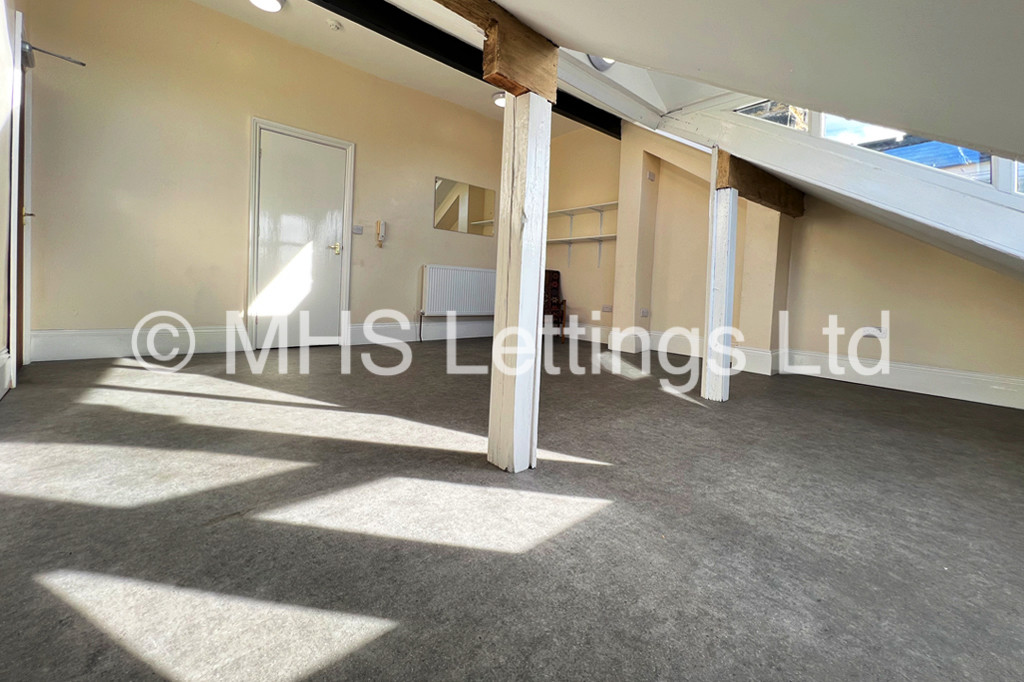 Photo of 2 Bedroom Flat in Flat 3, 17 Regent Park Terrace, Leeds, LS6 2AX