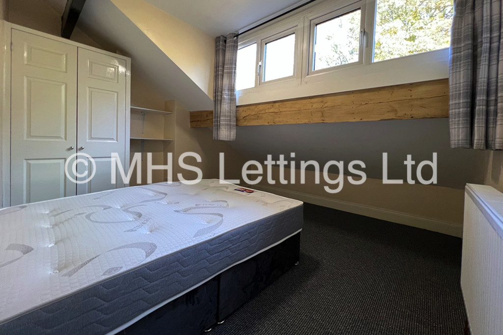 Photo of 2 Bedroom Flat in Flat 3, 17 Regent Park Terrace, Leeds, LS6 2AX