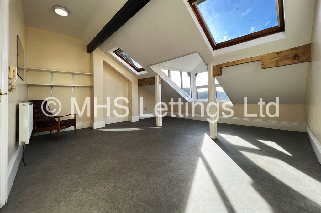 Photo of 2 Bedroom Flat in Flat 3, 17 Regent Park Terrace, Leeds, LS6 2AX