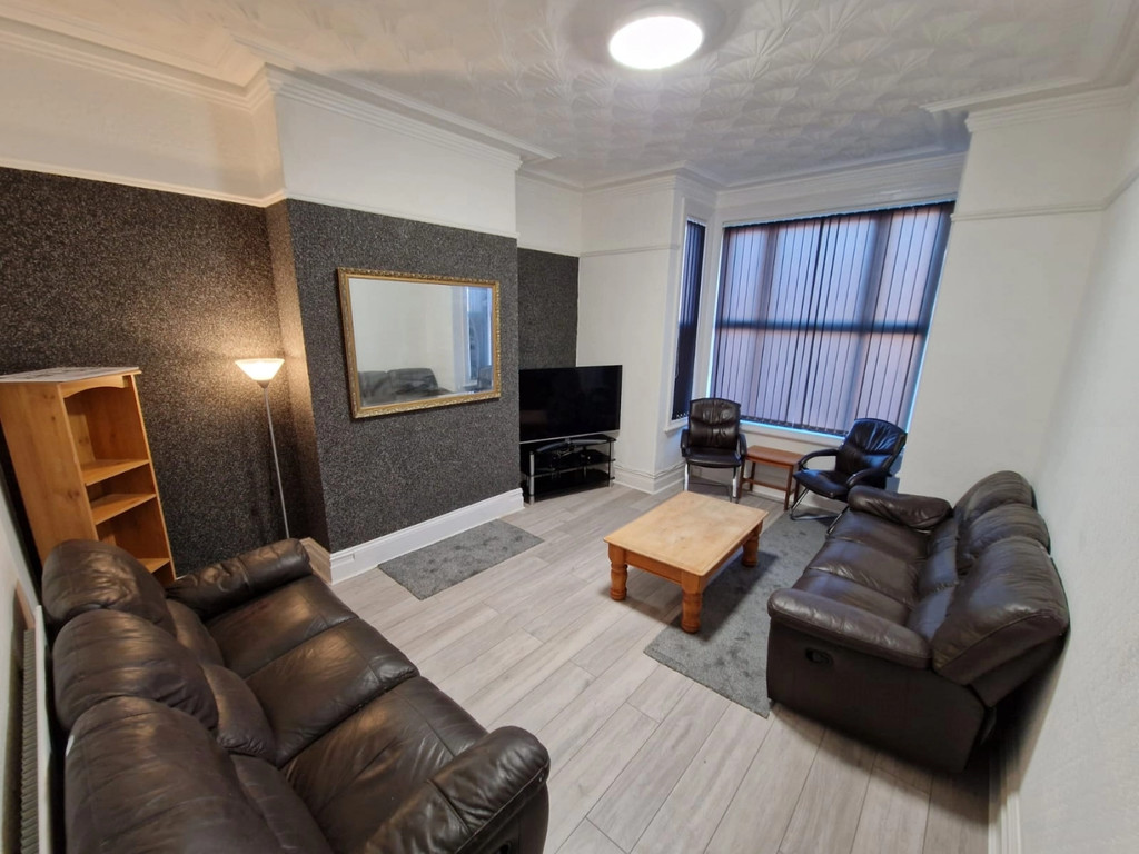 121 Brudenell Road, Leeds, LS6 1JD