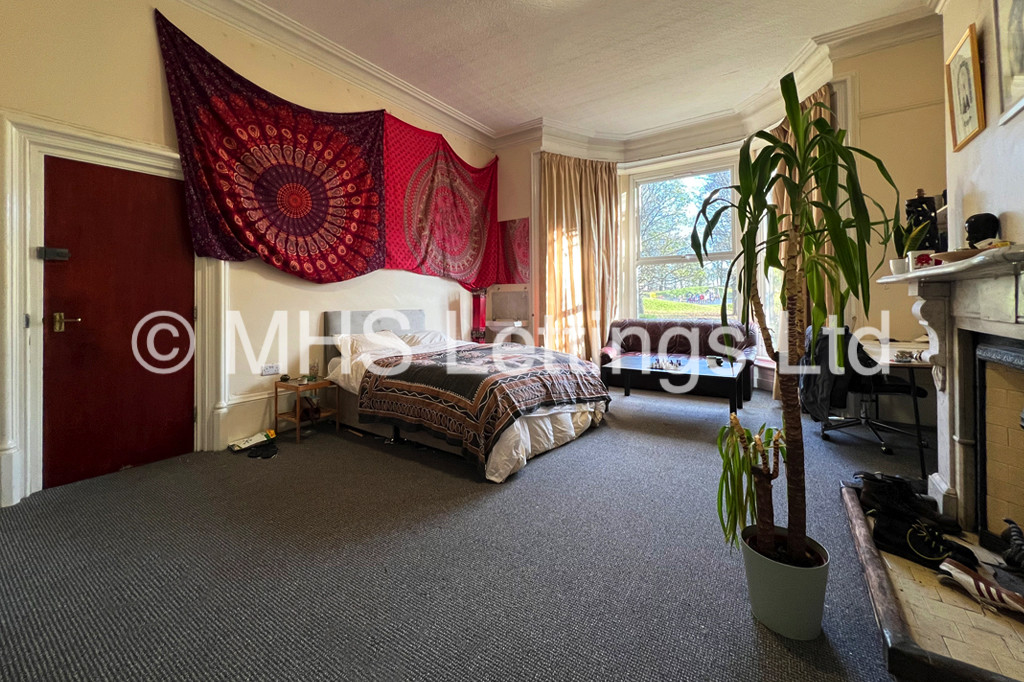 237 Hyde Park Road, Leeds, LS6 1AG
