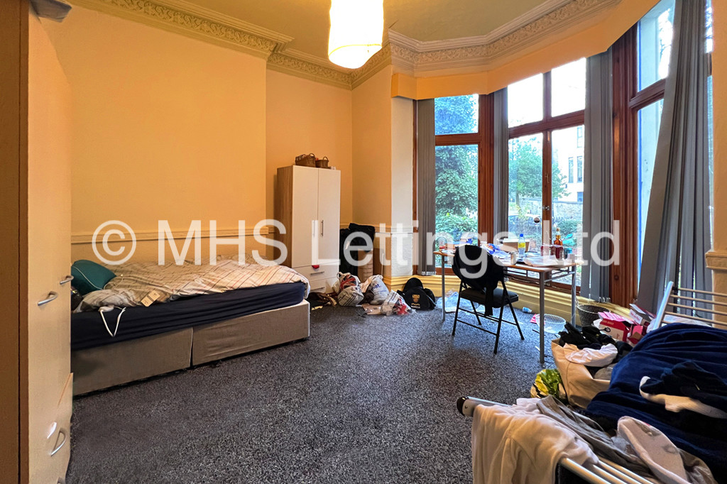 Flat 1, 2 St John's Terrace, Leeds, LS3 1DY