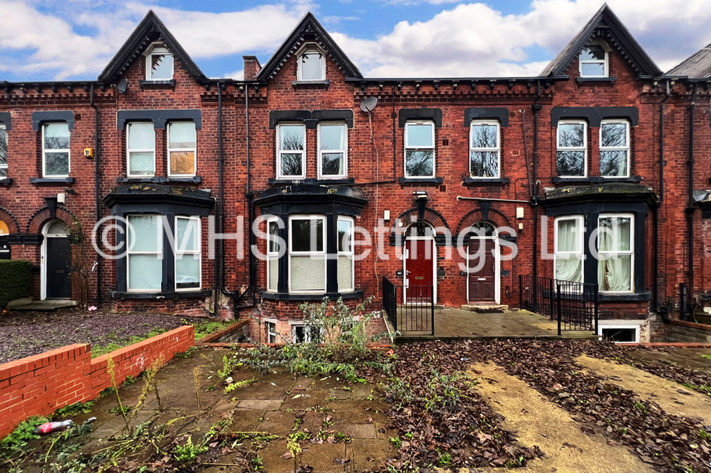 Photo of 9 Bedroom Mid Terraced House in 197 Hyde Park Road, Leeds, LS6 1AH
