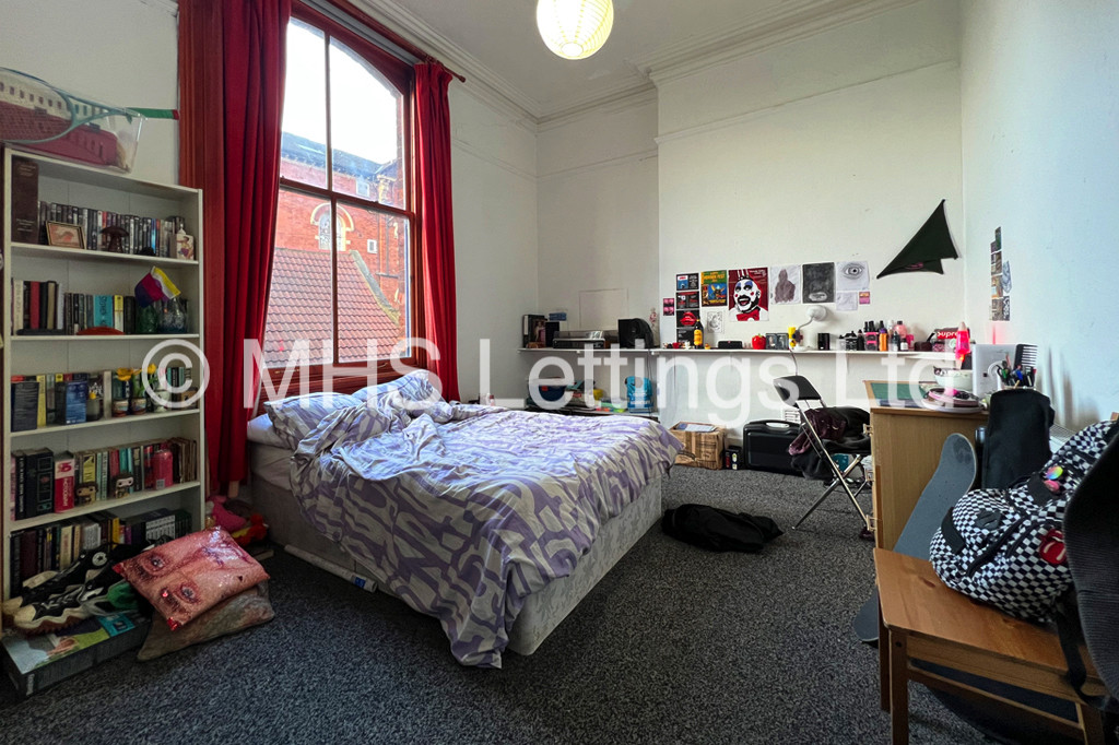 Flat 2, 2 St John's Terrace, Leeds, LS3 1DY