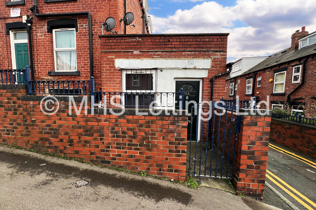 Photo of 1 Bedroom Flat in 55a Burley Lodge Road, Leeds, LS6 1QP