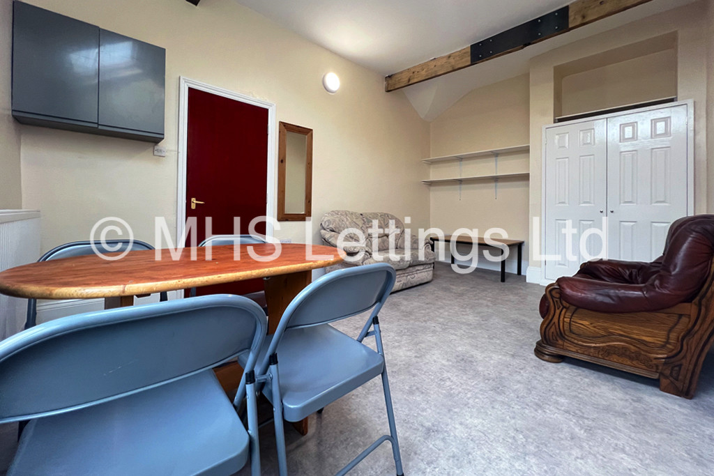 Photo of 1 Bedroom Flat in Flat 9, 3 Moorland Road, Leeds, LS6 1AL