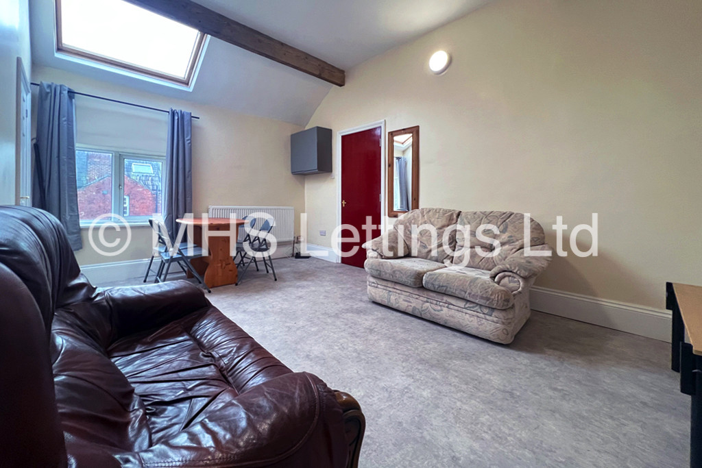Flat 9, 3 Moorland Road, Leeds, LS6 1AL