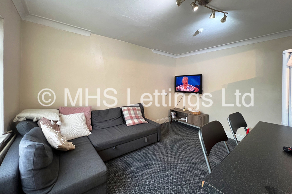 34 Mayville Avenue, Leeds, LS6 1NQ