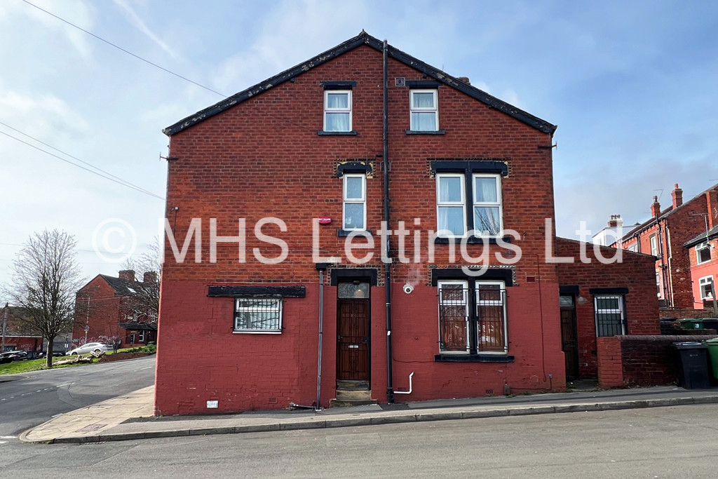 Photo of 5 Bedroom End Terraced House in 10 Glossop View, Leeds, LS6 2LQ