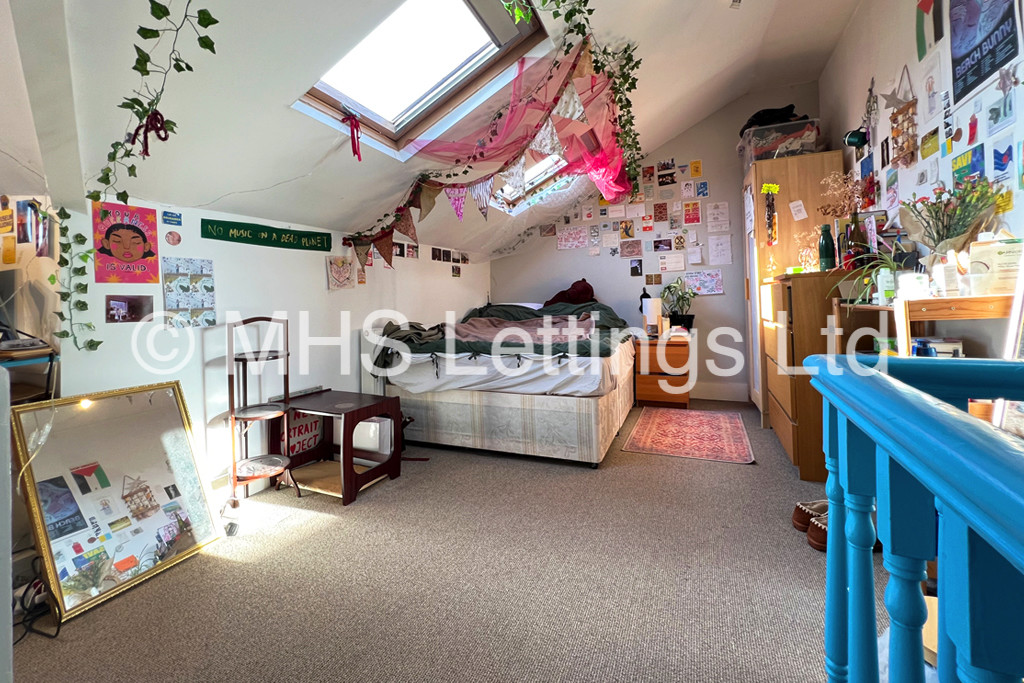 Photo of 4 Bedroom End Terraced House in 21 Granby Terrace, Leeds, LS6 3BB