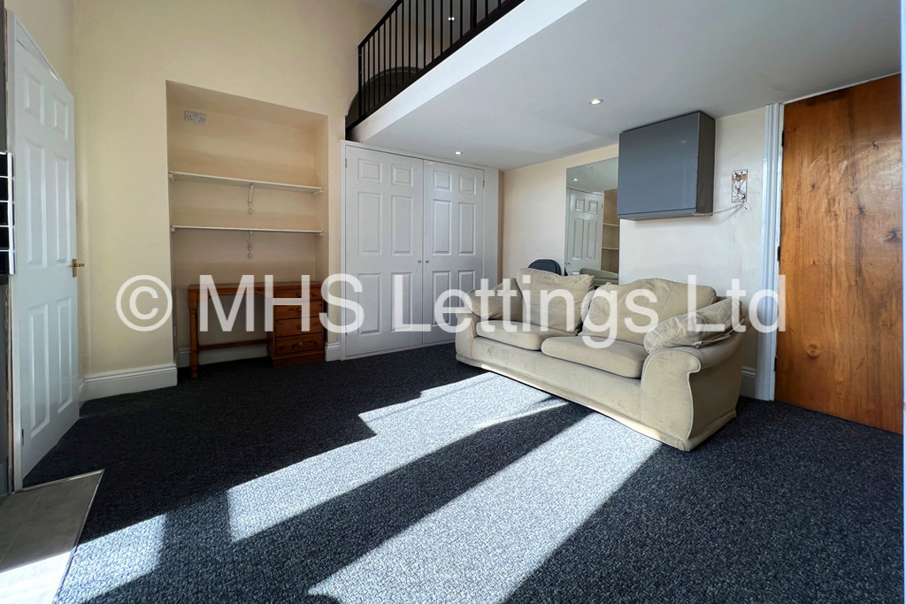 Photo of 1 Bedroom Apartment in Flat 1, 3 Moorland Road, LS6 1AL