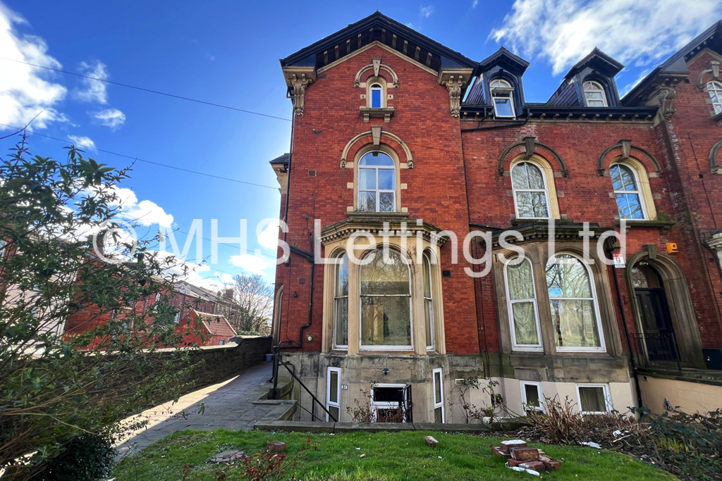 Photo of 1 Bedroom Apartment in Flat 1, 3 Moorland Road, LS6 1AL