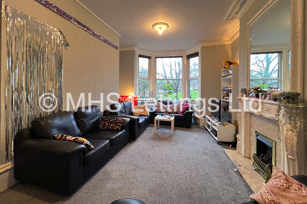 Photo of 1 Bedroom Shared House in Room 9, 16 Hanover Square, Leeds, LS3 1AP