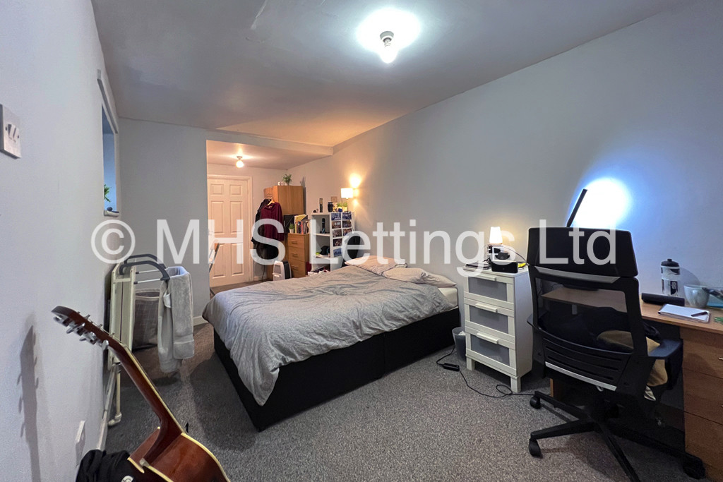 Room 2, 16 Hanover Square, Leeds, LS3 1AP