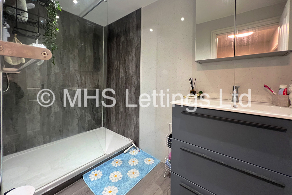 Photo of 4 Bedroom Apartment in 20 Abbots Mews, Leeds, LS4 2AB