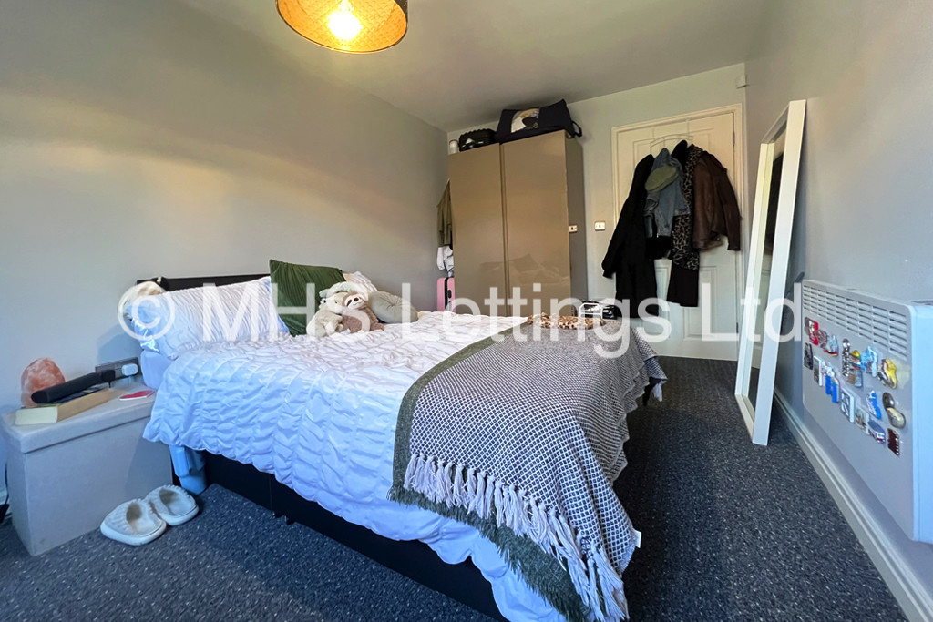 Photo of 4 Bedroom Apartment in 20 Abbots Mews, Leeds, LS4 2AB