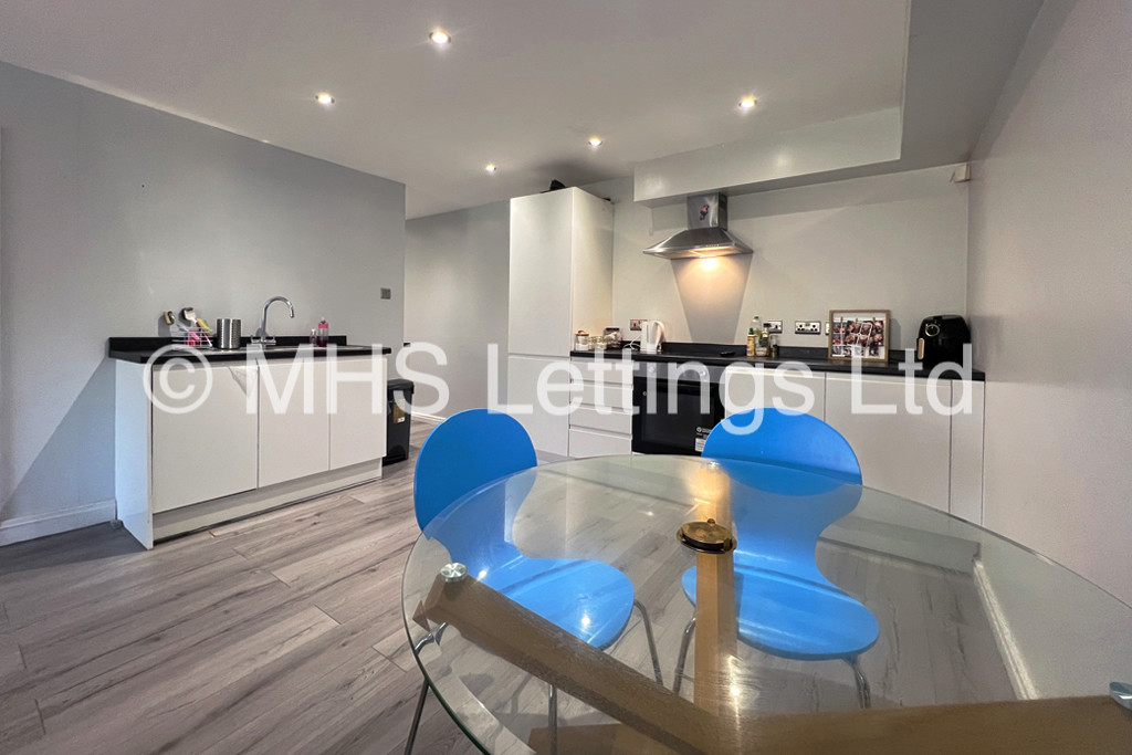 Photo of 4 Bedroom Apartment in 20 Abbots Mews, Leeds, LS4 2AB