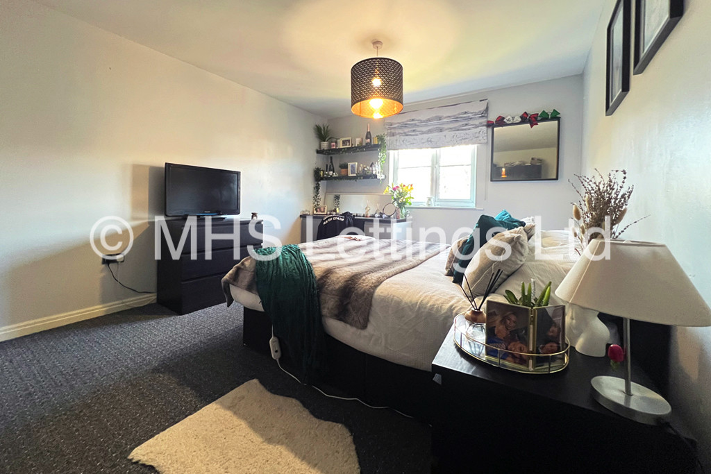 Photo of 4 Bedroom Apartment in 20 Abbots Mews, Leeds, LS4 2AB