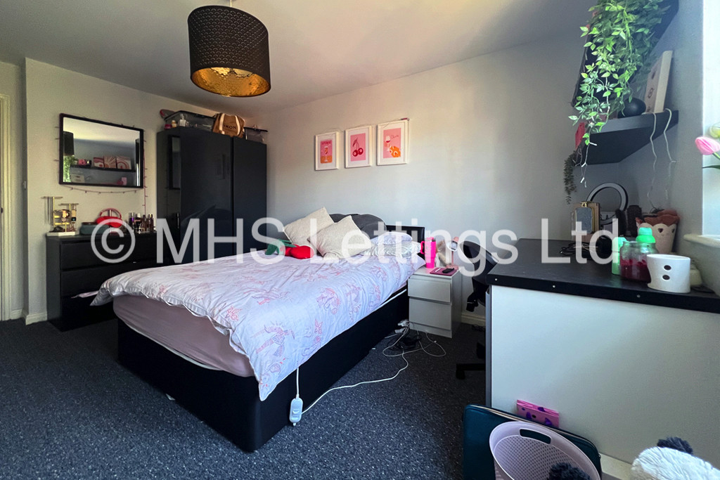 Photo of 4 Bedroom Apartment in 20 Abbots Mews, Leeds, LS4 2AB
