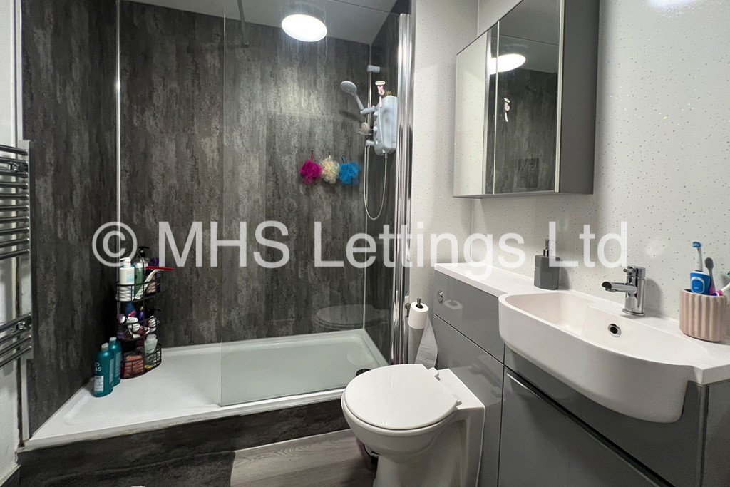 Photo of 4 Bedroom Apartment in 20 Abbots Mews, Leeds, LS4 2AB