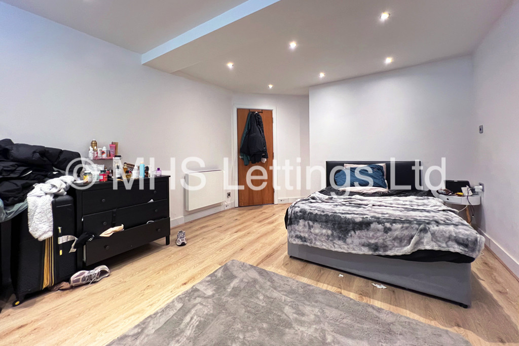 Photo of 1 Bedroom Apartment in Flat 1, Park House Apartments, 11 Park Row, Leeds, LS1 5HB