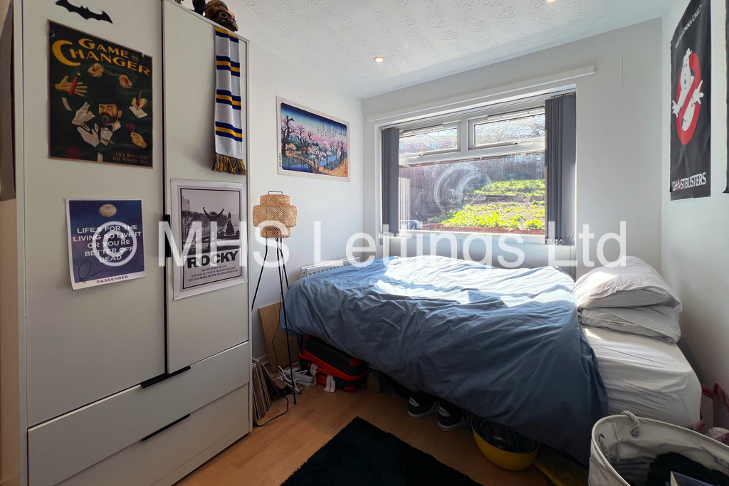 Photo of 1 Bedroom Shared House in Room 1, 44 Musgrave View, LS13 2QN
