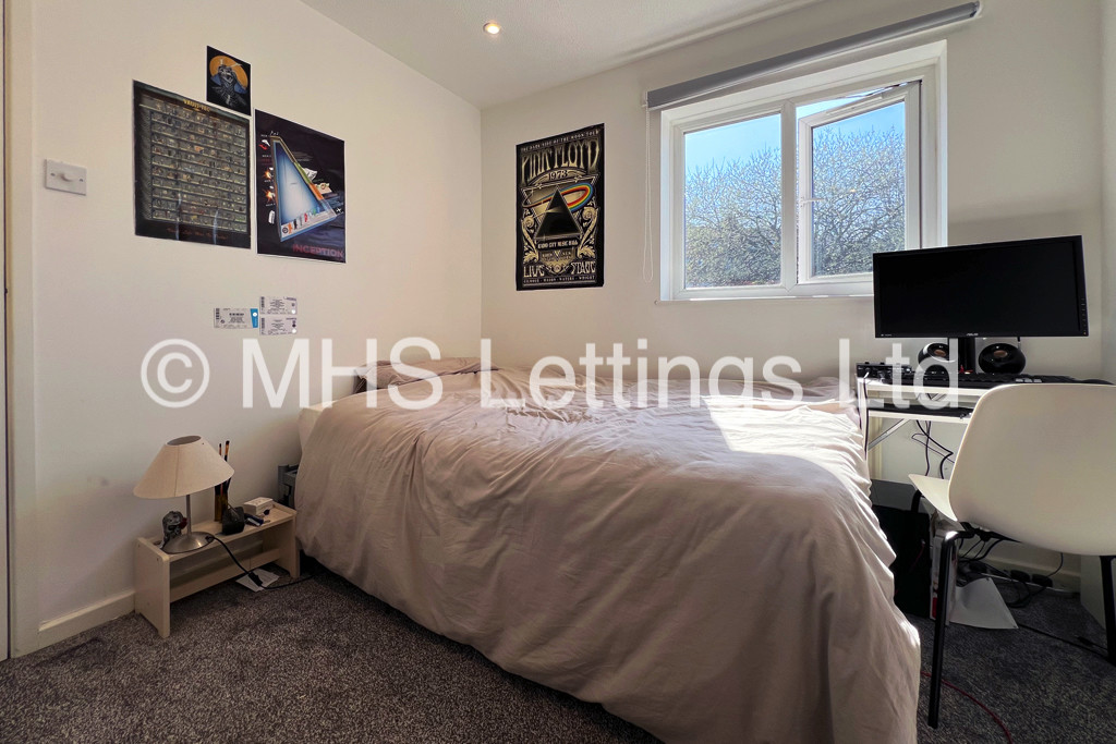 Photo of 1 Bedroom Shared House in Room 2, 44 Musgrave View, LS13 2QN