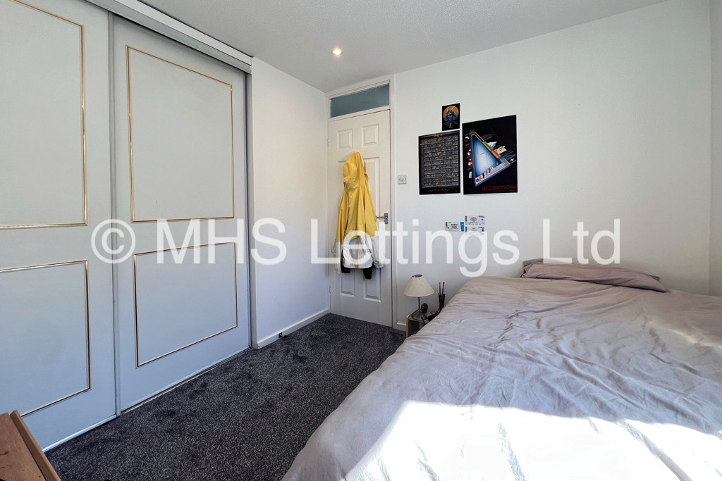 Photo of 1 Bedroom Shared House in Room 2, 44 Musgrave View, LS13 2QN