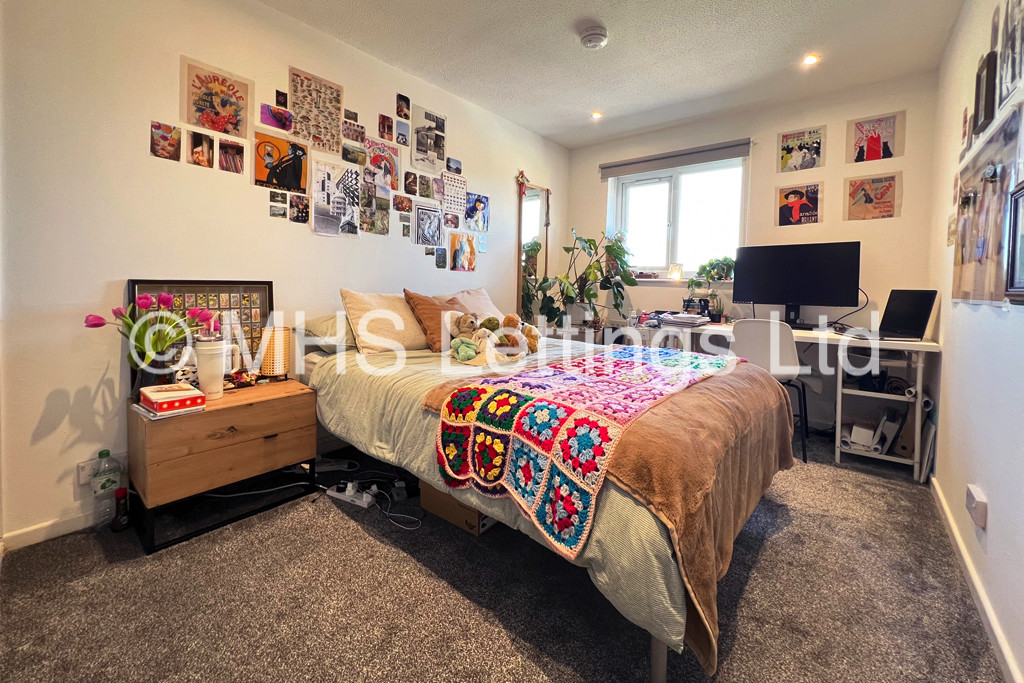 Room 3, 44 Musgrave View, LS13 2QN